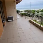 B022 With A Large Terrace And Direct Access To The Sea *