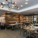 B022 With A Large Terrace And Direct Access To The Sea Апартамент Обзор