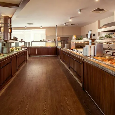 With A Large Terrace And Direct Access To The Sea Apartment *