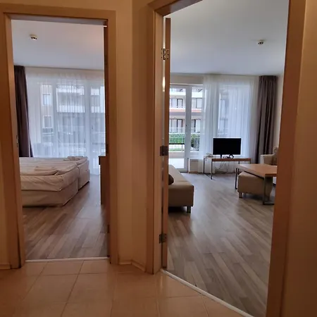 Apartamento B022 With A Large Terrace And Direct Access To The Sea *